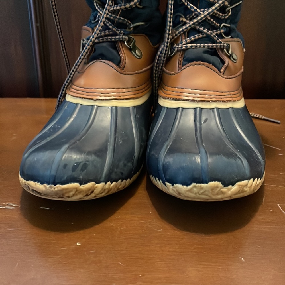 Lands End duck boot size 6 - Picture 8 of 8